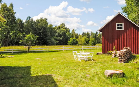 Torpet i Småland: Møbel, Skygge, Veranda, Stol, Udendørs Møbler, Udendørs Struktur, Eco Hotel, Altan, Pergola, Dæk