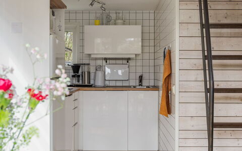 Ringenäs: Køkken, Gulvbelægning, Træ, Indretning, Køkken Apparat, Etage, Møbel, Countertop, Større Bandage, Hjem