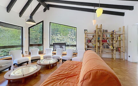 Villa 111 an der Loreley mit Sauna: Indretning, Møbel, Gulvbelægning, Væg, Etage, Loft, Træ, Couch, Værelse, Stue