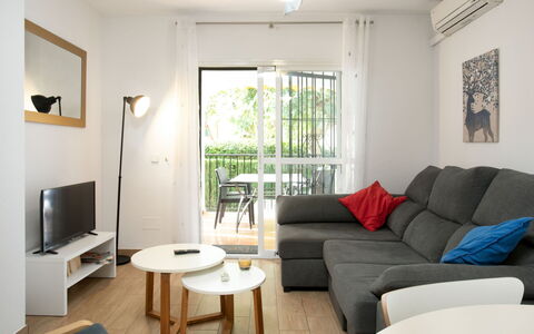 Valparaiso: Møbel, Indretning, Gulvbelægning, Etage, Loft, Stue, Værelse, Hjem, Couch, Stol