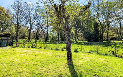 Maison Caradec: Busk, Have, Sommerhus, Skygge, Landscaping, Gård, Backyard, Villa, Stuehus, Stueplante
