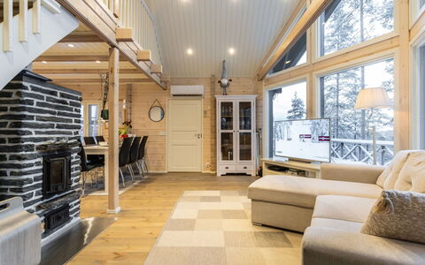 Villa Loisto: Træ, Loft, Hjem, Sommerhus, Bjælkehytte, Vinter, Stue, Hårdttræ, Lysarmatur, Bjælke