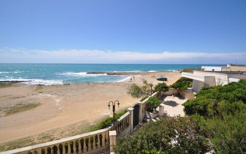 Appartamento Calanca, Marina di Mancaversa: Blå, Krop Af Vand, Kyst, Strand, Horisont, Hav, Coastal Og Oceaniske Landskabsformer, Kyst, Ocean, Sand