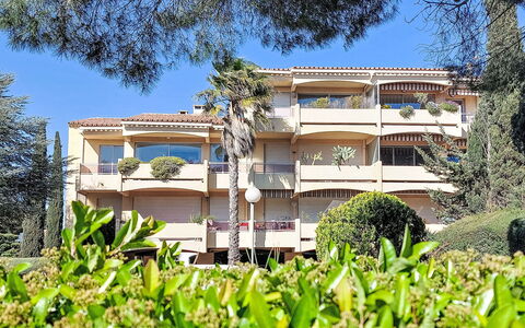 Les Jardins du Soleil: Lejlighed, Altan, Hacienda, Hotel, Skygge, Udvej, Villa, Mansion, Eco Hotel