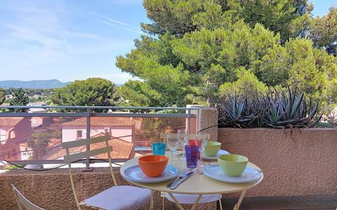 Les Jardins du Soleil: Møbel, Udendørs Møbler, Stol, Udendørs Bord, Skygge, Altan, Have, Gård, Køkken & Spisebord, Kaffebord