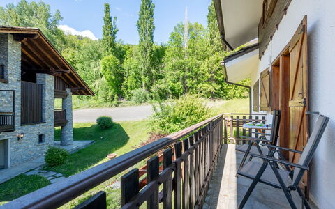 Maisonette Grand Soleil: Hjem, Hus, Sommerhus, Veranda, Dør, Altan, Estate, Sidespor, Gård, Villa