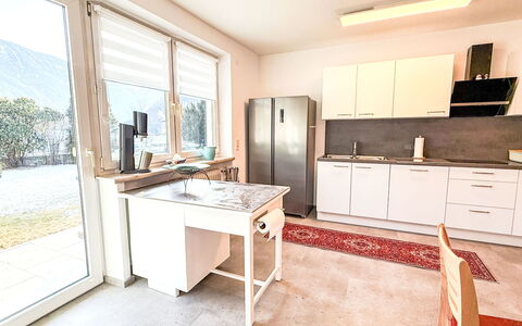 Acereto: Køkken, Gulvbelægning, Møbel, Indretning, Countertop, Træ, Køkken Apparat, Cabinetry, Etage, Større Bandage