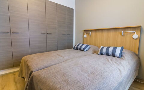 Ylläs Chalets 4203: Møbel, Stol, Udendørs Møbler, Bord, Træ, Udendørs Bord, Køkken & Spisebord, Skygge, Have, Paraply