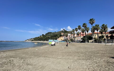Bella Vista sul Mare: Krop Af Vand, Vand, Strand, Kyst, Kyst, Coastal Og Oceaniske Landskabsformer, Sand, Sommer, Hav, Bank