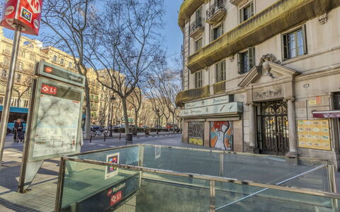 Rocafort - Plaza España: Skygge, Lejlighed, Altan, Landscaping, Gård, Udendørs Møbler, Villa
