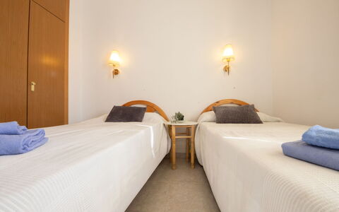 Costa Blanca Iii: Skygge, Lejlighed, Altan, Landscaping, Gård, Udendørs Møbler, Villa