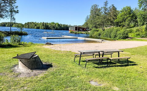 Villa Daniel: Træ, Bank, Sø, Parkere, Reservoir, Dok, Landscaping, Dam