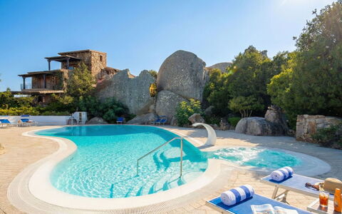 Breathtaking View Porto Rotondo: Svømmepøl, Vand, Udvej, Udendørs Møbler, Eco Hotel, Paraply, Estate, Hacienda, Hotel, Fritid