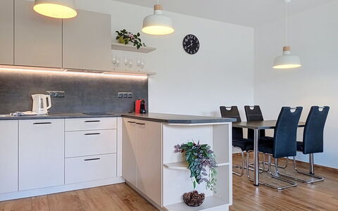 Sunny Terrace Oasis: Krop Af Vand, Kyst, Horisont, Sommer, Kyst, Coastal Og Oceaniske Landskabsformer, Strand, Hav, Landskab, Sand