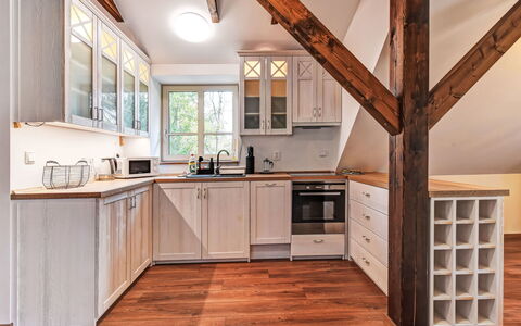 Zadov: Gulvbelægning, Indretning, Køkken, Træ, Trægulve, Etage, Loft, Countertop, Cabinetry, Møbel
