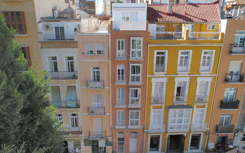 Cartagena 10: Lejlighed, Arkitektur, Boligområde, Ejerlejlighed, Kompositmateriale, Urban Design, Altan, Blandet Brug, Skygge