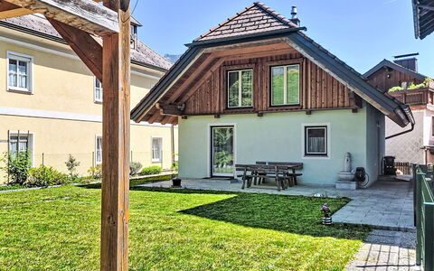Loidl: Tag, Hus, Hjem, Sommerhus, Dør, Lawn, Gård, Have, Estate, Sidespor