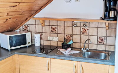 Katschberg 21 100.5: Køkken, Træ, Countertop, Gulvbelægning, Indretning, Køkken Apparat, Køkkenvask, Etage, Møbel, Cabinetry