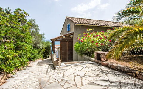 Casa Blue: Flise, Landscaping, Skygge, Have, Cobblestone, Estate, Indkørsel, Eco Hotel, Walkway