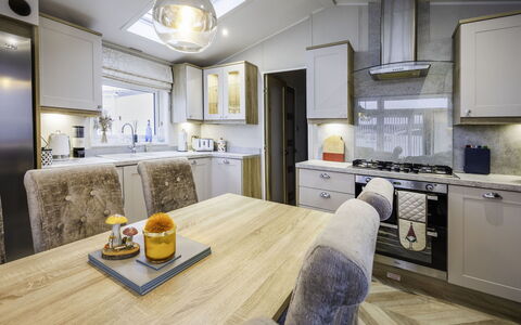 Lighthouse View: Indretning, Countertop, Møbel, Køkken, Loft, Hjem, Cabinetry, Køkken Apparat, Større Bandage, Værelse