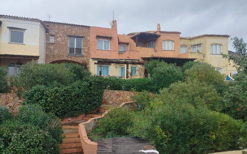 Rocciarossa: Busk, Boligområde, Arkitektur, Have, Estate, Landscaping, Hacienda, Forstad, Villa