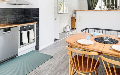 Skolhuset: Boligområde, Svømmepøl, Udvej, Skygge, Udendørs Møbler, Hacienda, Eco Hotel, Villa, Hotel
