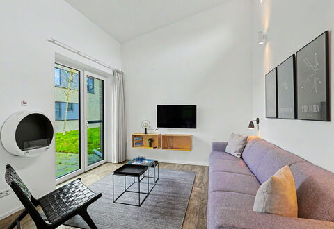 Nord Nest: Indretning, Gulvbelægning, Loft, Etage, Stue, Couch, Møbel, Værelse, Belysning, Hjem