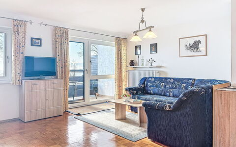 Seeglück: Møbel, Indretning, Gulvbelægning, Etage, Lejlighed, Værelse, Couch, Stue, Stol, Loft