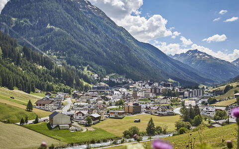 Ischgl 120: Bjergrige Landskabsformer, Bjerg, Landskab, Bakke, Highland, Bjergkæde, Hill Station, Dal, Landsby, Hældning