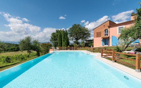 Agriturismo le Due Querce: Estate, Svømmepøl, Hacienda, Have, Villa, Udendørs Møbler, Stuehus, Hegn, Backyard, Mansion