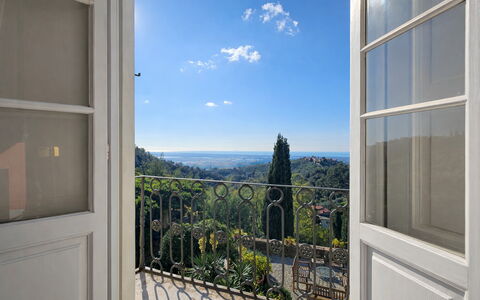 Villa Il Torrazzo, Vista Mare, Massarosa: Sollys, Altan, Gelænder, Baluster, Hegn