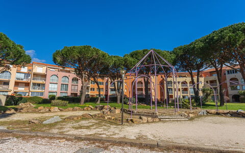 La Londe les Maures 301: Busk, Hjem, Hus, Estate, Mansion, Historisk Hus, Villa, Sidespor
