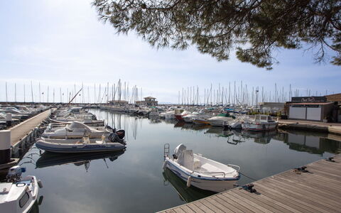 La Londe les Maures 301: Båd, Marina, Vandfartøjer, Både Og Sejlsport - Udstyr Og Materiel, Dok, Havn, Havn, Skibskonstruktion, Mast, Kanal