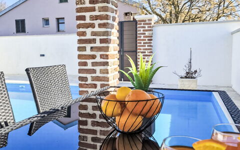 Kristina: Busk, Hjem, Hus, Estate, Mansion, Historisk Hus, Villa, Sidespor