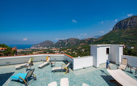 Villa Sam: Udvej, Hotel, Villa, Penthouselejlighed, Altan, Eco Hotel
