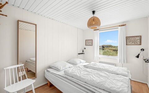 Monna - from the Sea: Soveværelse, Træ, Seng, Sengetøj, Loft, Sengetøj, Etage, Indretning, Bed Frame, Gulvbelægning