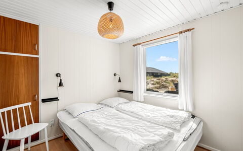 Monna - from the Sea: Soveværelse, Hjem, Seng, Bed Frame, Sengetøj, Sengetøj, Hotel, Maling, Sengetøj, Pude
