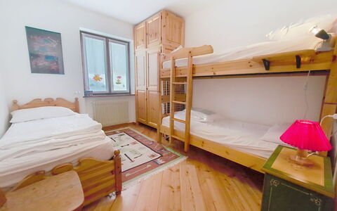 Casa Sofia: Seng, Soveværelse, Træ, Sengetøj, Sengetøj, Møbel, Indretning, Etage, Gulvbelægning, Bed Frame