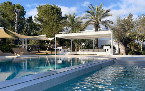 Villa the Marvel: Svømmepøl, Udvej, Skygge, Udendørs Møbler, Udendørs Struktur, Eco Hotel, Pergola, Stol, Baldakin, Villa