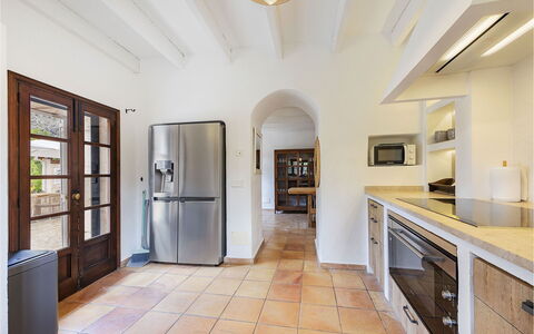 Can Cabana: Indretning, Gulvbelægning, Etage, Countertop, Møbel, Loft, Køkken, Træ, Cabinetry, Hjem