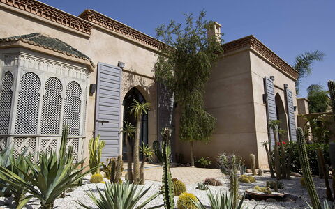Villa Orange Trees: Busk, Estate, Landscaping, Hacienda, Have, Skygge, Mansion, Gårdsplads, Design