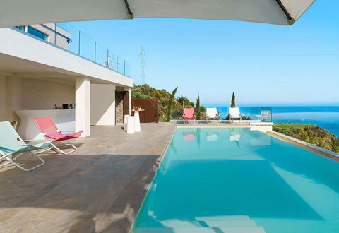 Villa Shelly: Blå, Svømmepøl, Udvej, Hav, Eco Hotel, Ocean, Hotel, Kyst, Villa, Ferieby