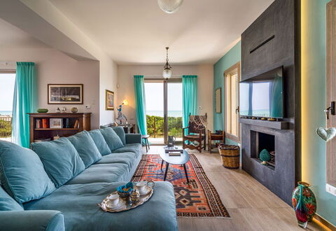 Casa Gentile: Møbel, Bord, Indretning, Couch, Stol, Hjem, Stue, Værelse, Lejlighed