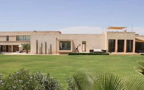 Villa Noria: Hjem, Estate, Land Lot, Landscaping, Lawn, Have, Skygge, Mansion, Hacienda, Villa