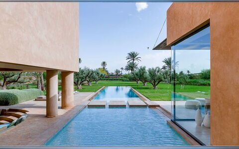 Villa Amrabat: Svømmepøl, Udvej, Skygge, Eco Hotel, Landscaping, Afspejling, Hacienda, Water Feature, Estate