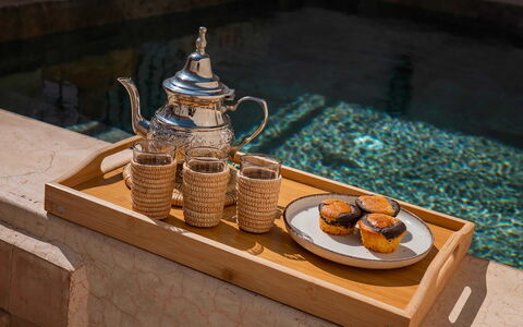 Riad Ali: Bordservice, Serveware, Tallerkner, Mad, Teapot, Porcelæn, Plade