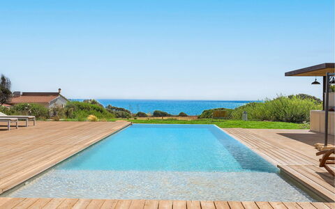 Villa Smeralda: Blå, Vand, Hav, Fritid, Svømmepøl, Ocean, Udvej, Eco Hotel, Skygge, Boardwalk