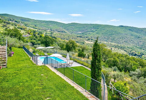 Villa Vita Bella: Bakke, Hill Station, Svømmepøl, Dal, Kam, Hegn, Eco Hotel, Villa, Bjerglandsby, Stuehus