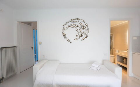 Apartment Rose 1: Soveværelse, Seng, Sengetøj, Sengetøj, Indretning, Etage, Møbel, Bed Frame, Sengetøj, Lejlighed