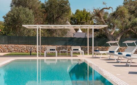 Villa Il Gelsomino: Svømmepøl, Udendørs Møbler, Udvej, Skygge, Kompositmateriale, Liggestol, Udendørs Struktur, Eco Hotel, Have, Pergola